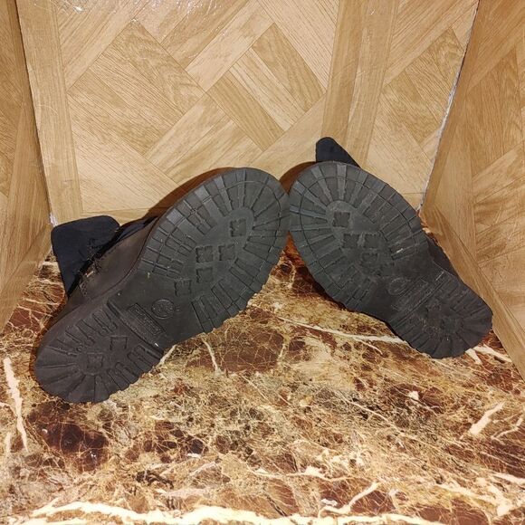 Timberland toddler leather boots black size 12.    170 - Picture 4 of 12